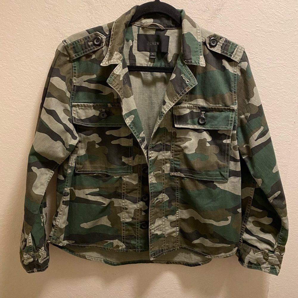 J. Crew Camo Utility Shacket Size Large Petite - Picture 4 of 12
